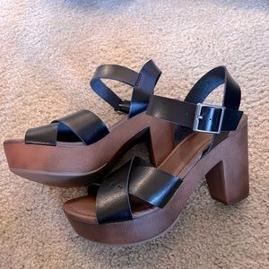 Universal Thread Black Platform Sandal Clogs, Size 7.5